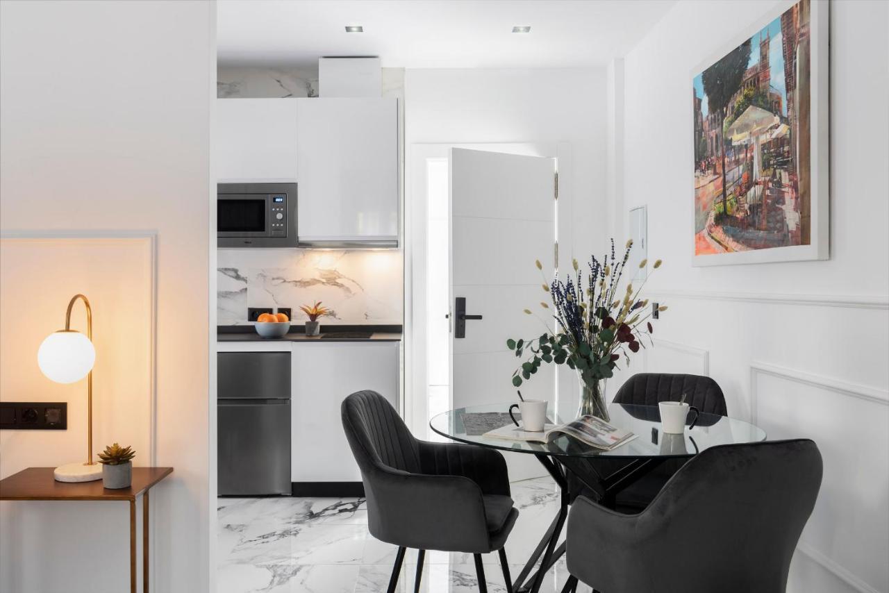 Quivir Apartamentos Deluxe Casa Del Arco Andújar Exteriör bild