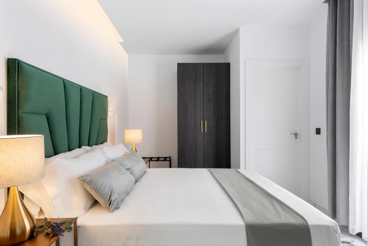 Quivir Apartamentos Deluxe Casa Del Arco Andújar Exteriör bild