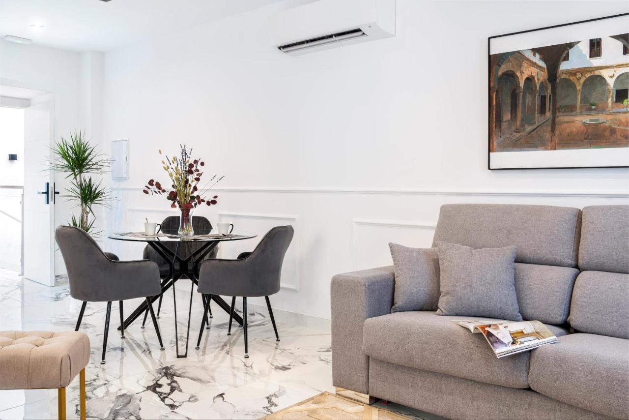 Quivir Apartamentos Deluxe Casa Del Arco Andújar Exteriör bild