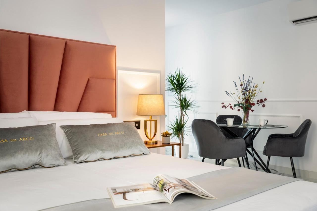 Quivir Apartamentos Deluxe Casa Del Arco Andújar Exteriör bild