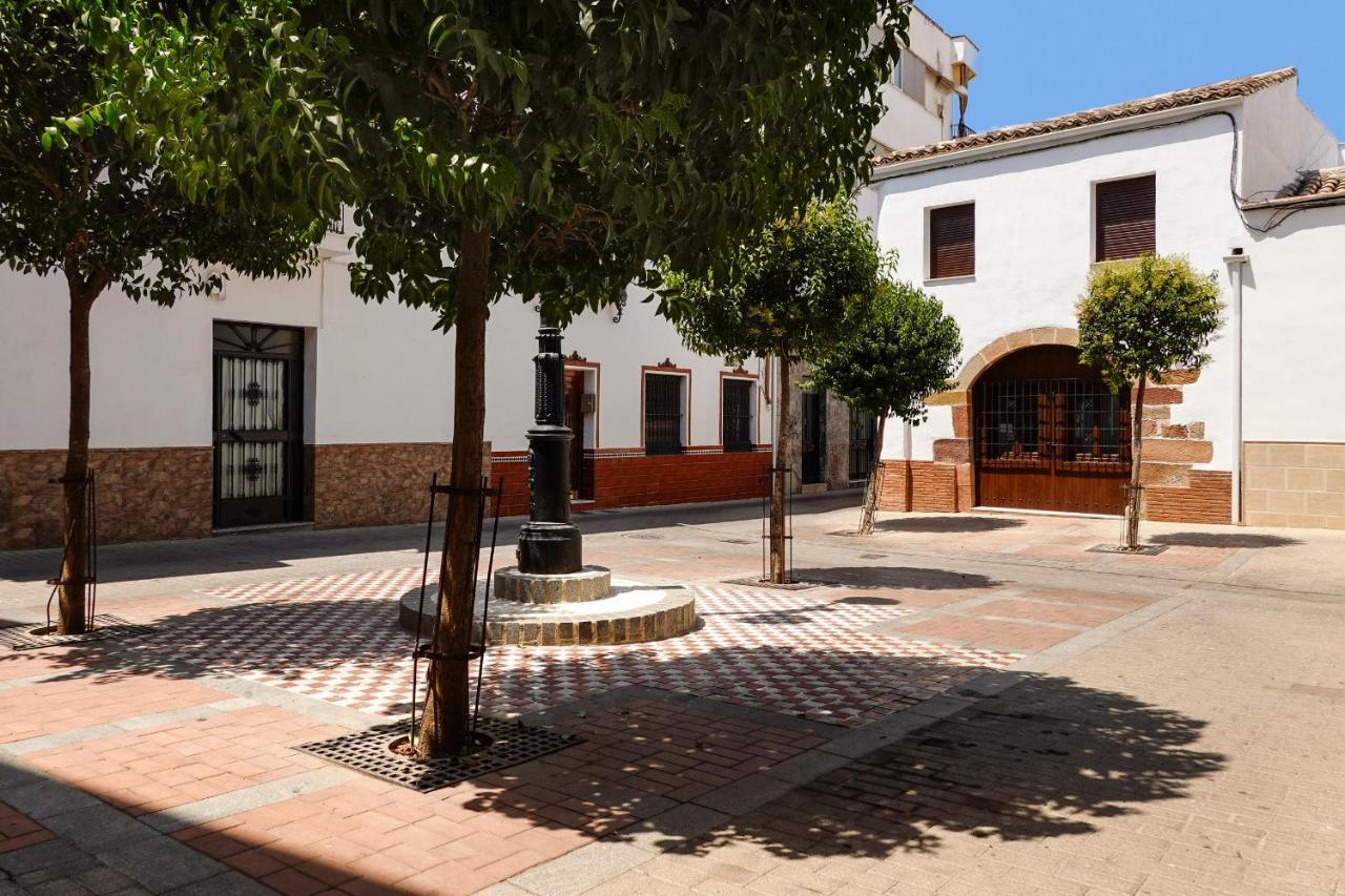 Quivir Apartamentos Deluxe Casa Del Arco Andújar Exteriör bild