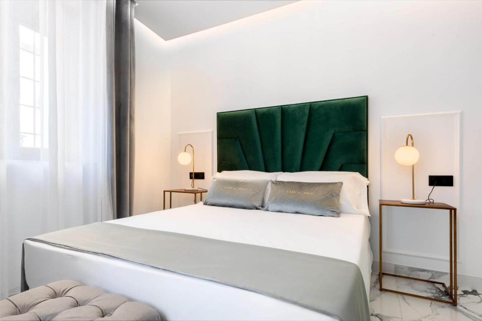 Quivir Apartamentos Deluxe Casa Del Arco Andújar Exteriör bild